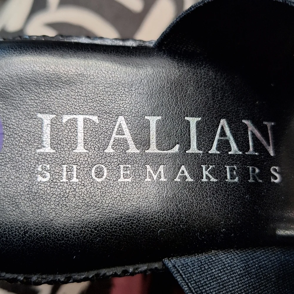 Italian Shoemakers Black Elastic Strap Wedge Sandals